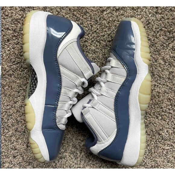Nike Air Jordan 11 Retro Low Diffused Blue Size 4.5 Youth (Size 6 Women's) - Picture 7 of 7